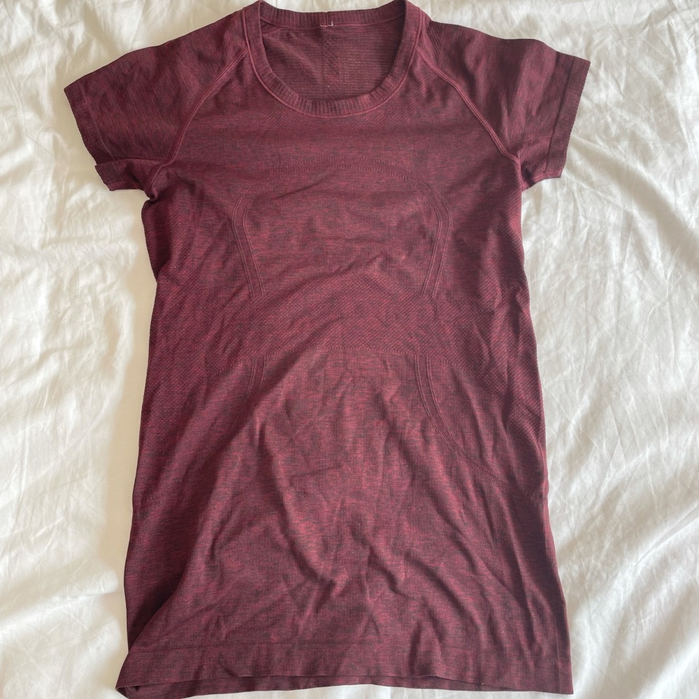 Lululemon Athletica Burgundy Short Sleeve Tee